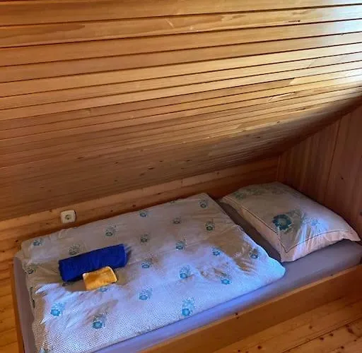 בית נופש Cozzy Near Ljubljana *